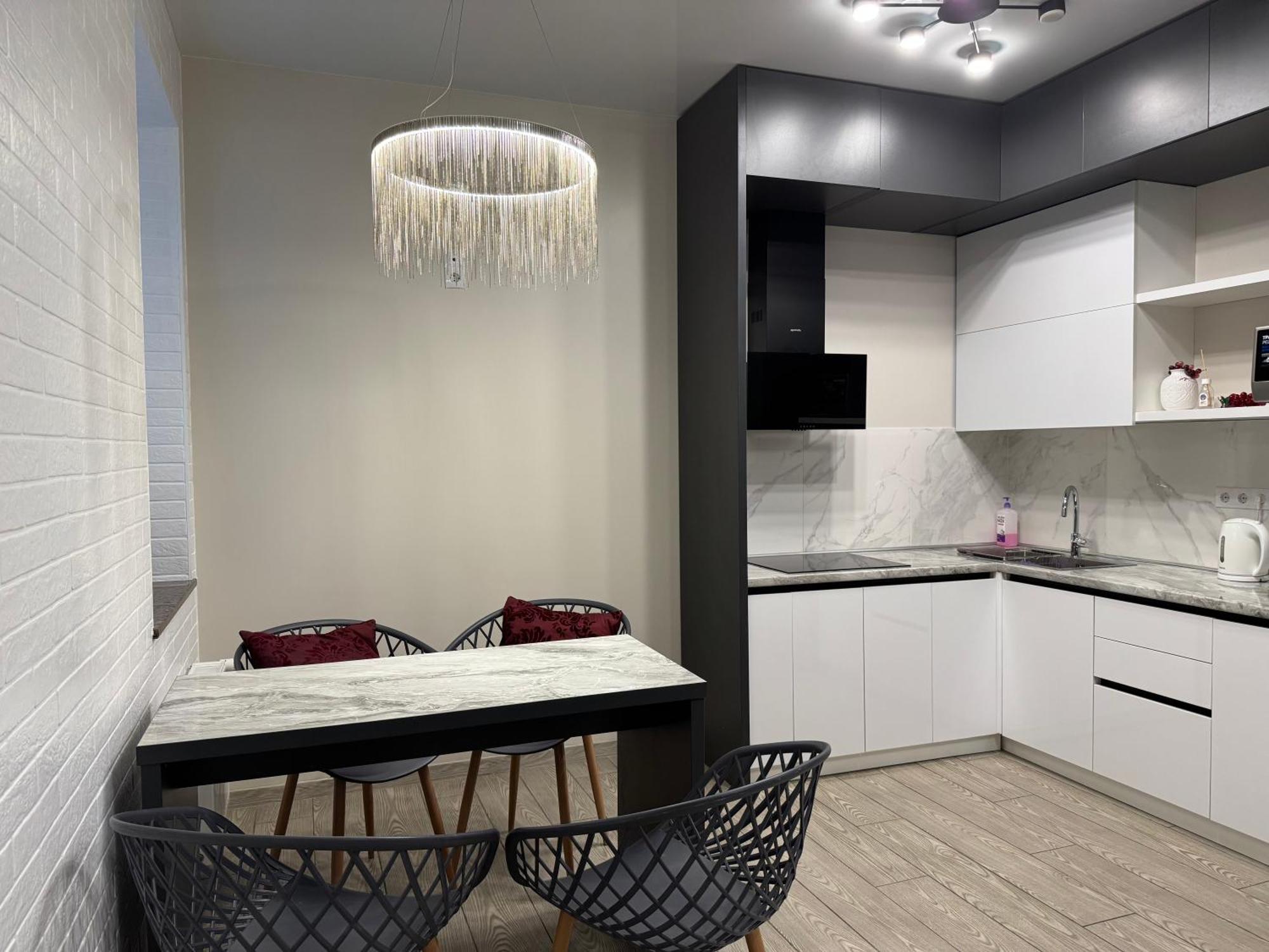 Lux Apartment & Центр,Жк Театральний Rivne Eksteriør bilde